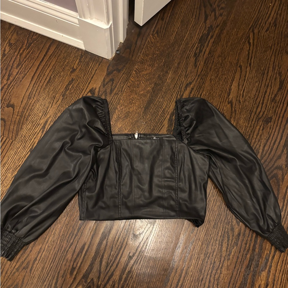 7 for all Mankind Black faux leather crop with puff sleeve size M